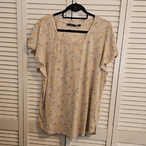 Isaac Mizrahi Light Tan Floral Short Sleeve Tee